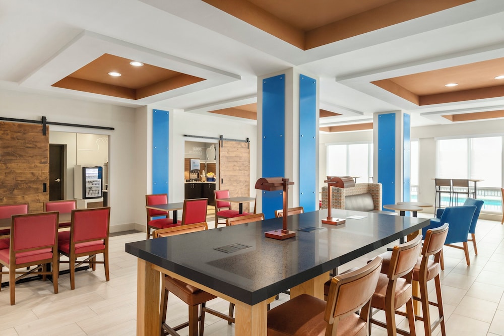 holiday inn express and suites ft myers east the forum