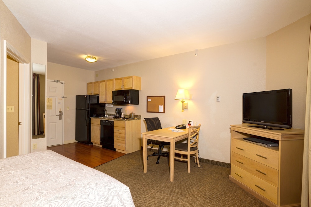 candlewood suites ft myers i 75 an ihg hotel