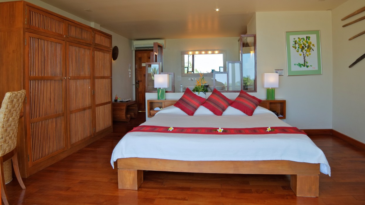 the sunset beach resort and spa taling ngam