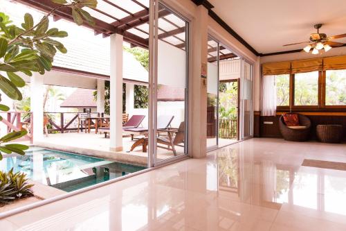 coco palm beach resort