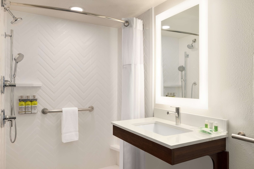 doubletree by hilton fort worth south