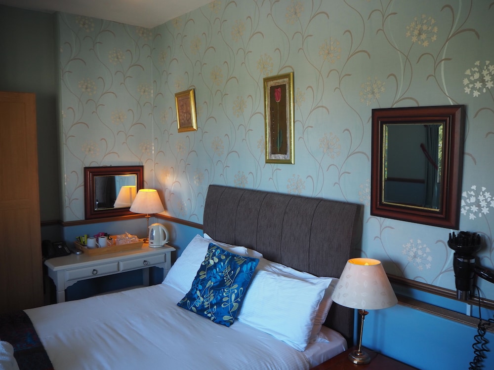 meare manor