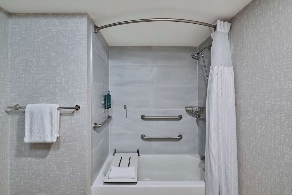 doubletree by hilton chatsworth