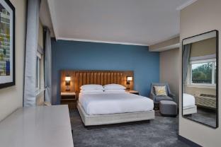 doubletree by hilton chatsworth