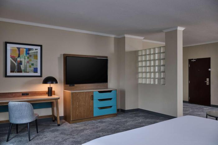 doubletree by hilton chatsworth