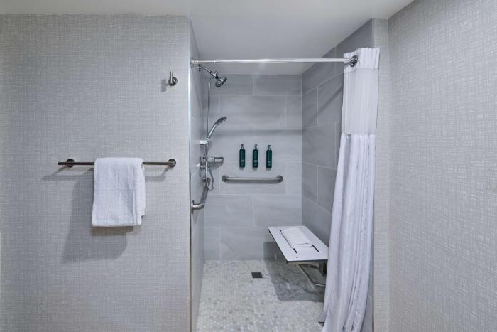 doubletree by hilton chatsworth