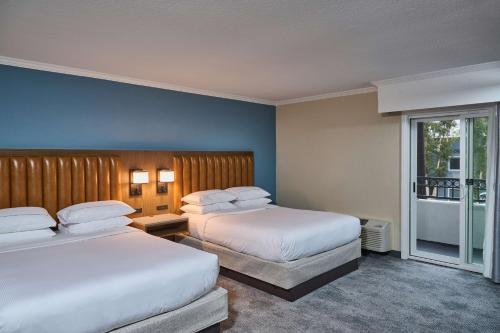 doubletree by hilton chatsworth