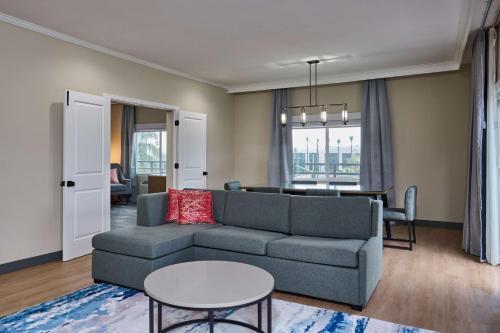 doubletree by hilton chatsworth