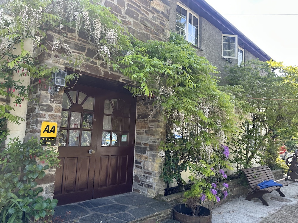 the crooked inn