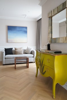 the alest hotel