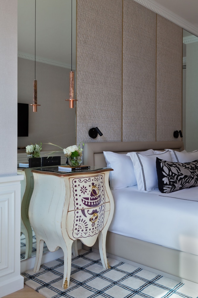 the alest hotel
