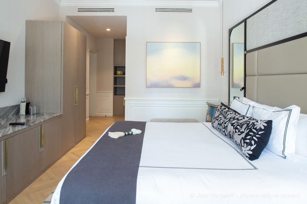 the alest hotel