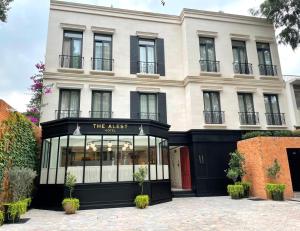 the alest hotel
