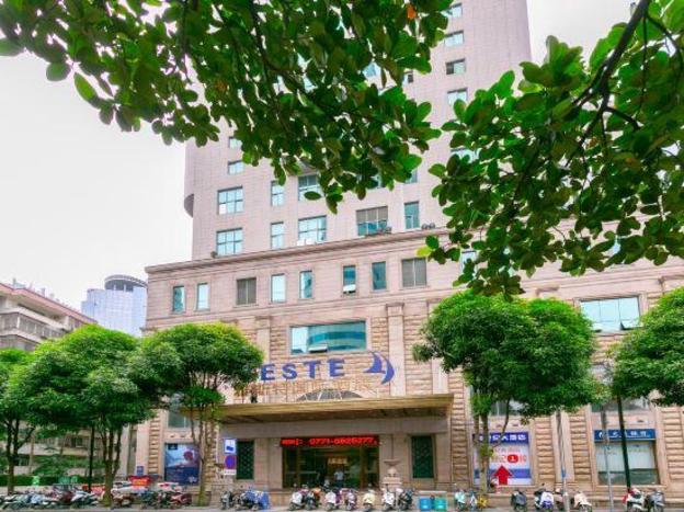yeste international hotel jinhu plaza south lake park subway station