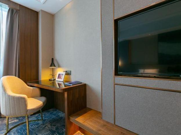 yeste international hotel jinhu plaza south lake park subway station