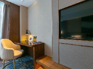 yeste international hotel jinhu plaza south lake park subway station