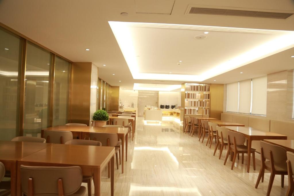 ji hotel suqian bus station