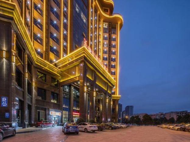 vienna international hotel loudi stadium