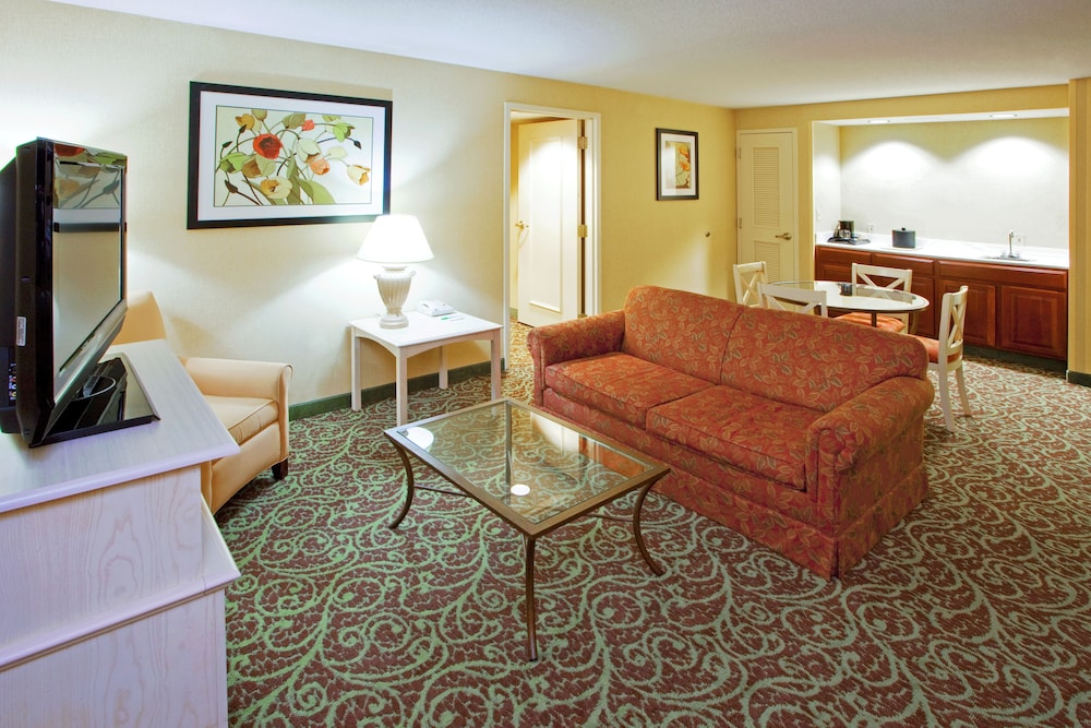 holiday inn chantilly dulles expo center by ihg