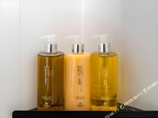 borrman hotel jinan west station greenland central plaza