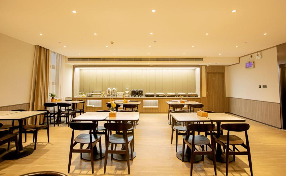 hanting hotel zhengzhou zhongyuan aquatic products liugang