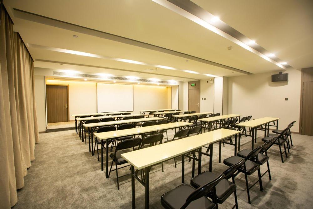 hanting hotel zhengzhou zhongyuan aquatic products liugang