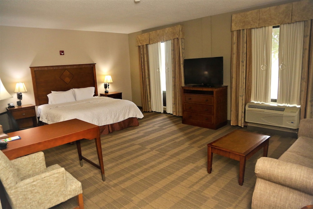 hampton inn and suites jennings