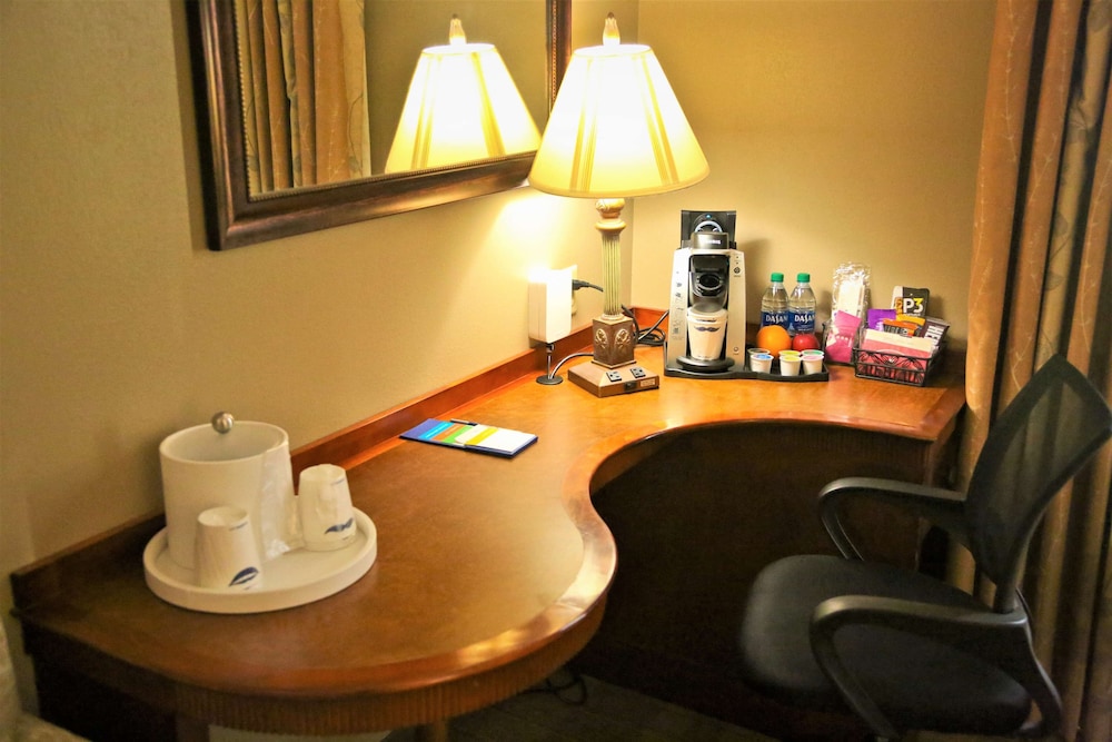 hampton inn and suites jennings