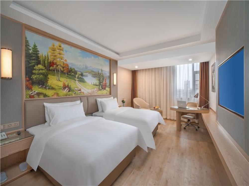 vienna hotel yuxi hongta avenue high speed railway station