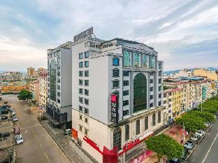 Echarm Hotel (Hezhou Shizhen Square),,3 star