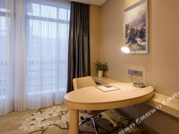vienna international hotel shaoyang dahan pedestrian street