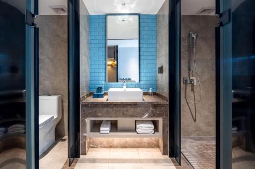 echarm hotel haikou youyi yangguang chengqiao middle road