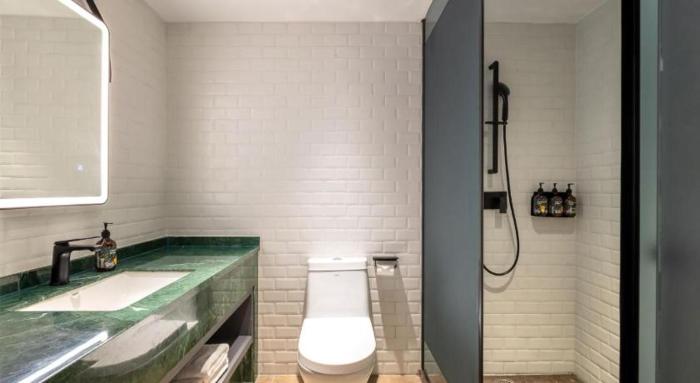 echarm hotel haikou youyi yangguang chengqiao middle road