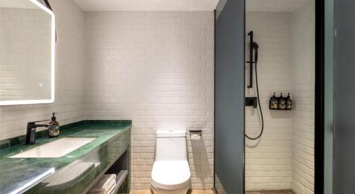 echarm hotel haikou youyi yangguang chengqiao middle road