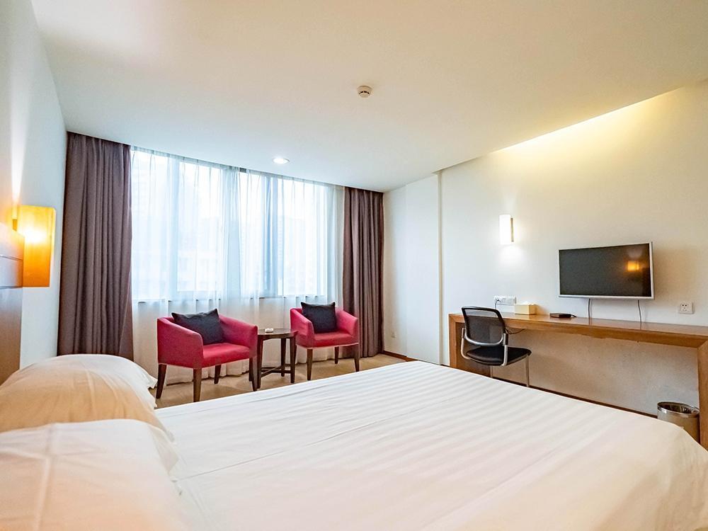 jinjiang inn select huizhou west lake pedestrian street