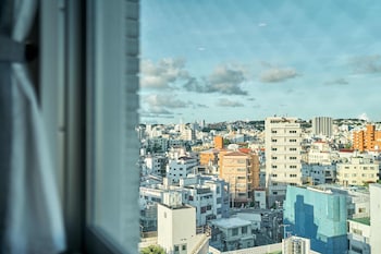 rakuten stay naha yachimun street