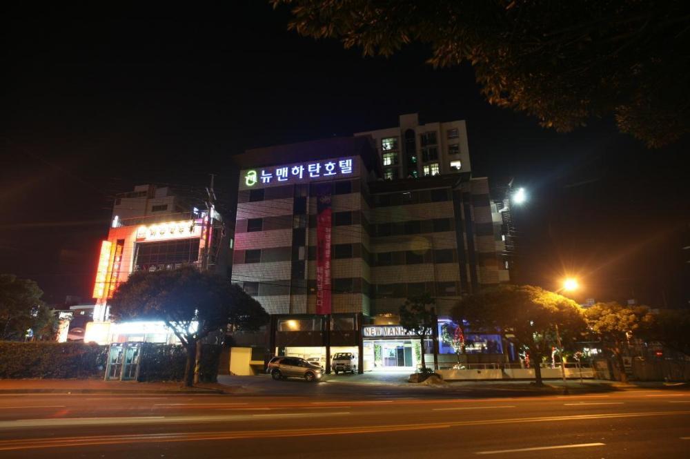 new manhattan tourist hotel