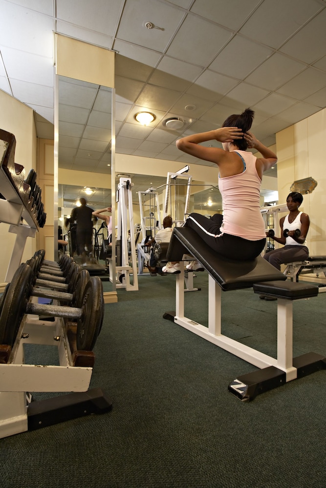 graceland hotel casino and country club