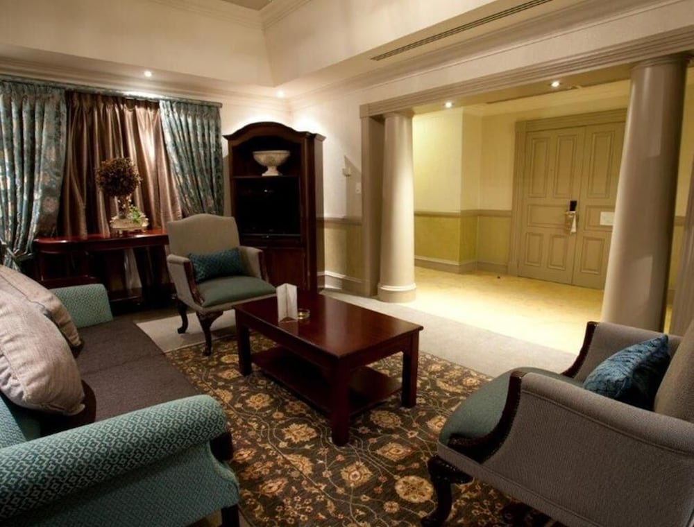 graceland hotel casino and country club