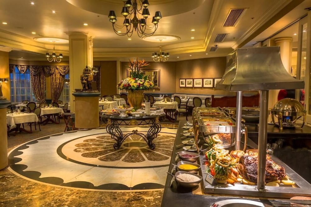 graceland hotel casino and country club