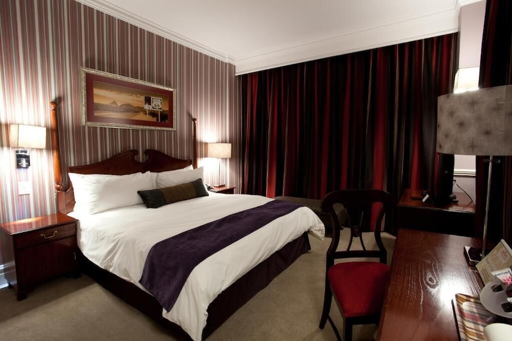 graceland hotel casino and country club