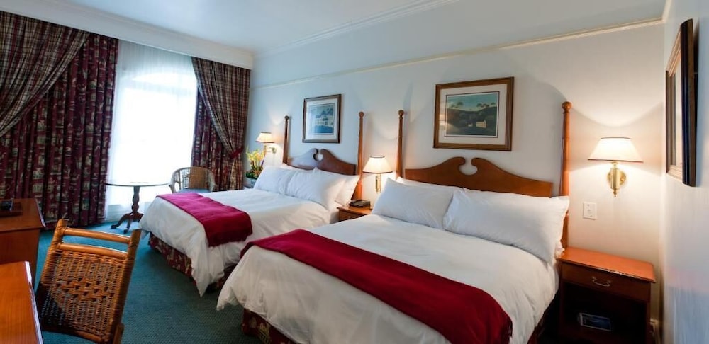 graceland hotel casino and country club