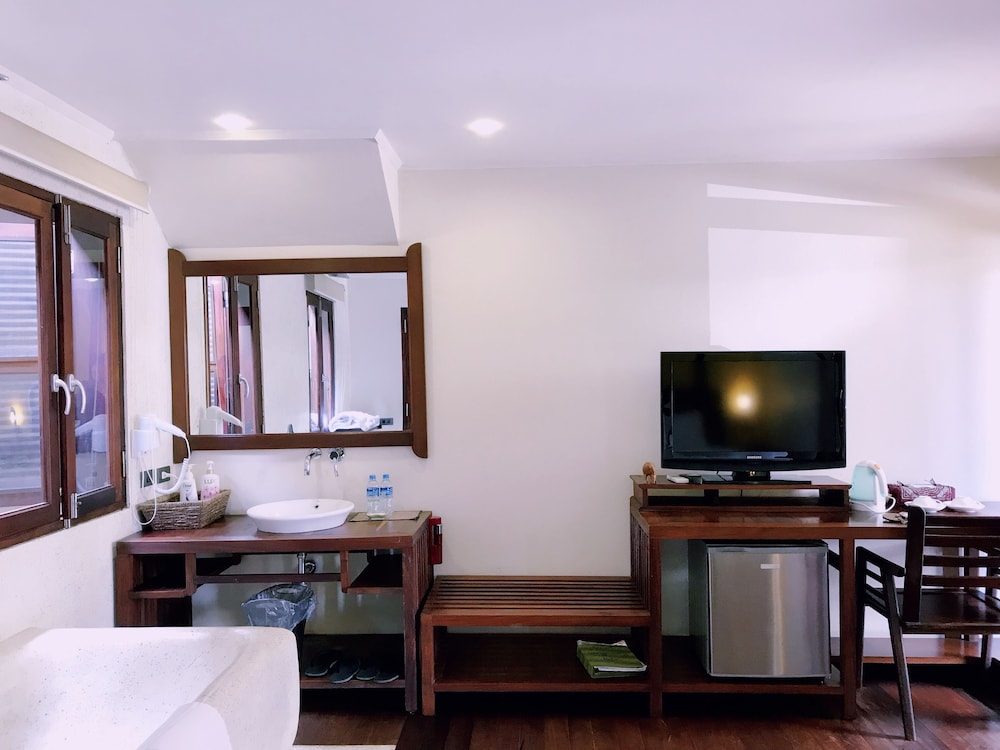 ancient luang prabang hotel