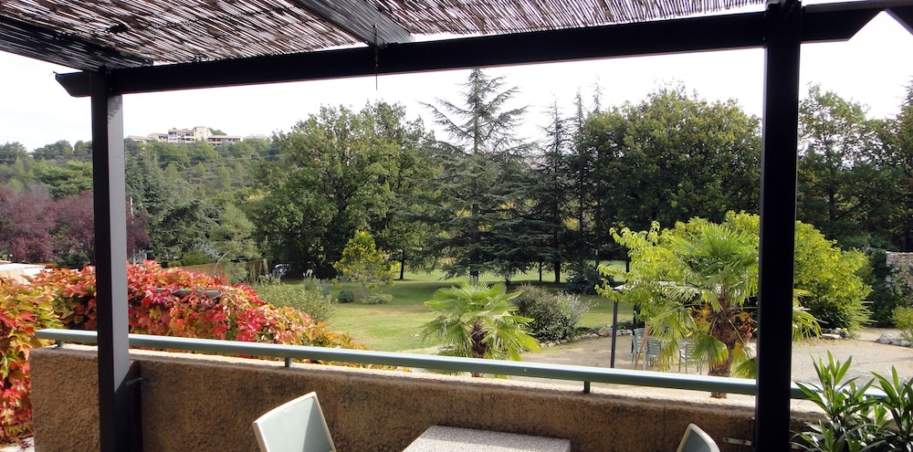 hotel residence lou paradou