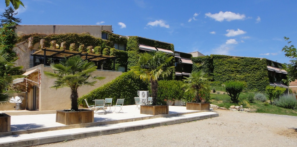 hotel residence lou paradou