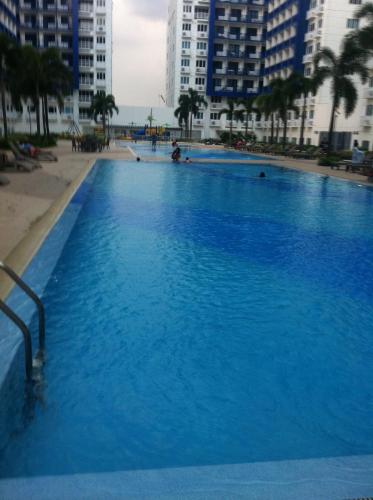 sea residences moa eric apartments