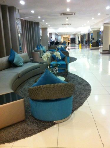 sea residences moa eric apartments