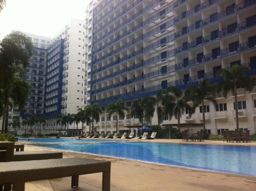 sea residences moa eric apartments