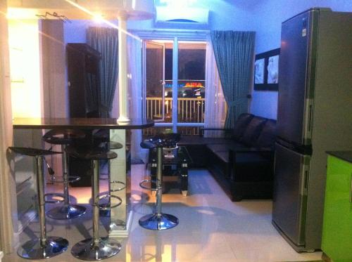 sea residences moa eric apartments