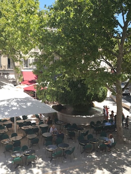 Grand Hotel De La Poste,Bonnieux>>Aurons,2 star